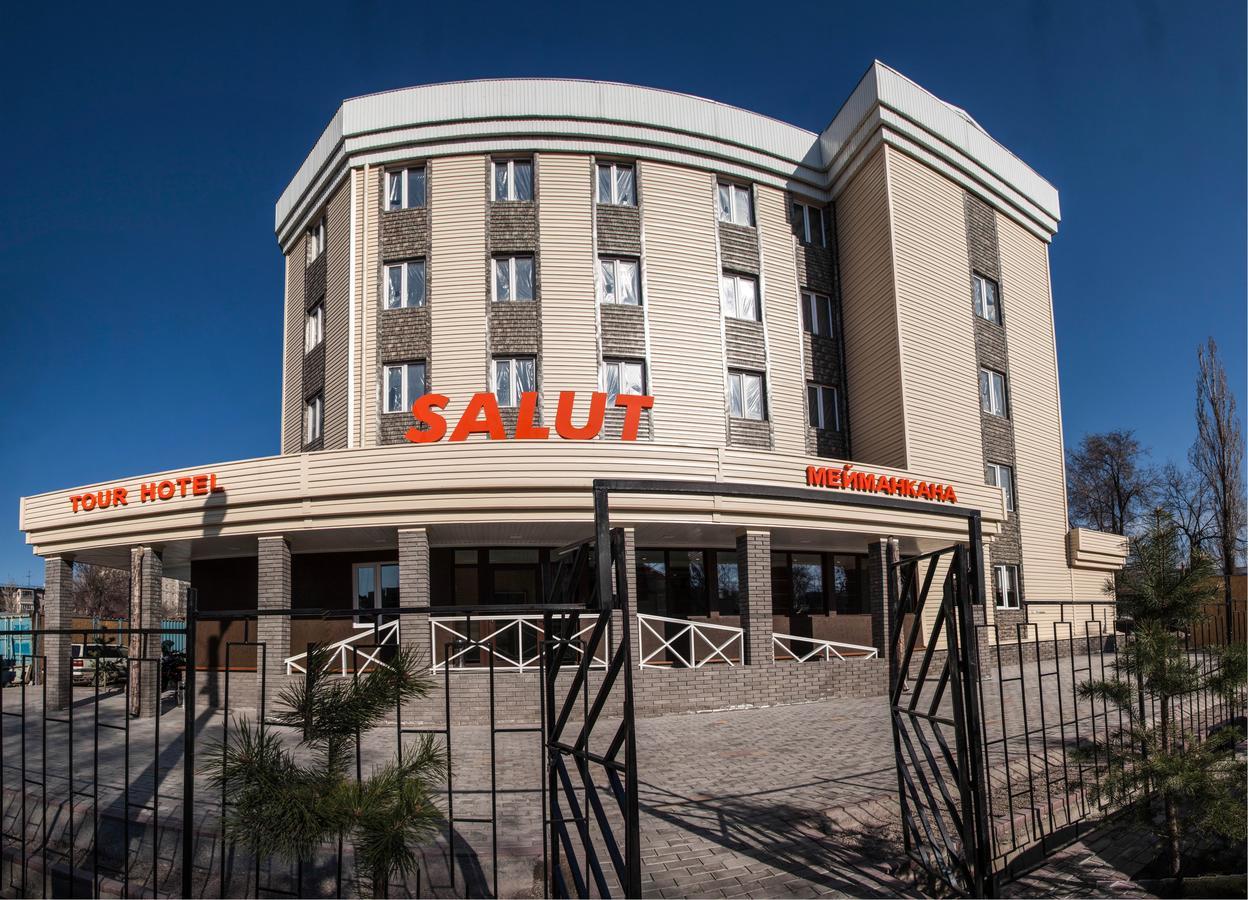 Salut Hotel Бишкек Екстериор снимка