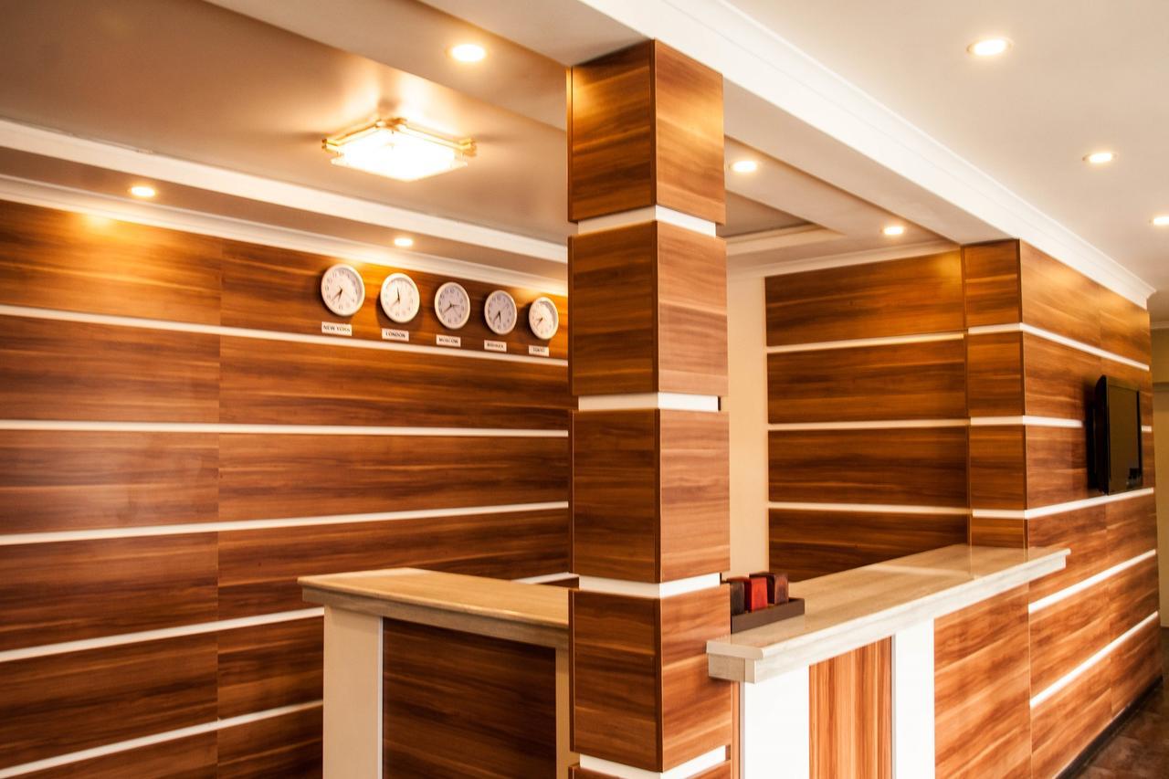 Salut Hotel Бишкек Екстериор снимка