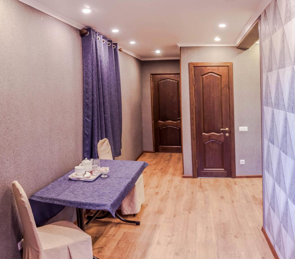 Salut Hotel Бишкек Екстериор снимка