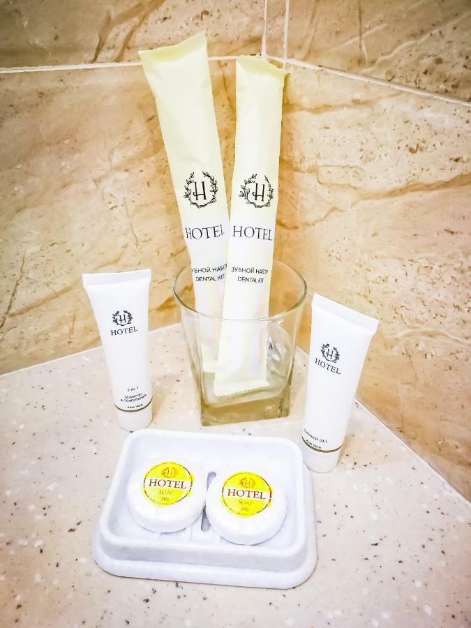Salut Hotel Бишкек Екстериор снимка